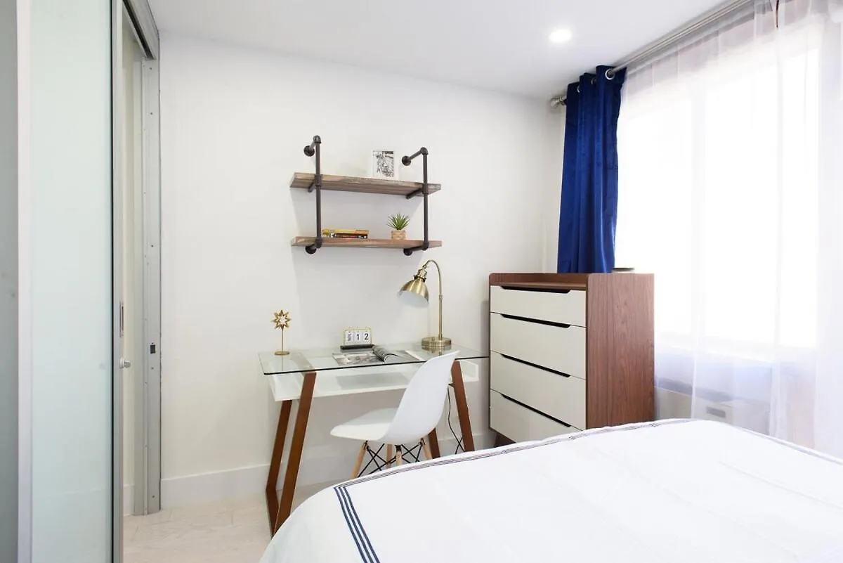 Апартаменты 75-2C Furnished 1Br W&D Elev Wd Central Park Нью-Йорк США